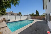 Photo - 18113 Bromley St