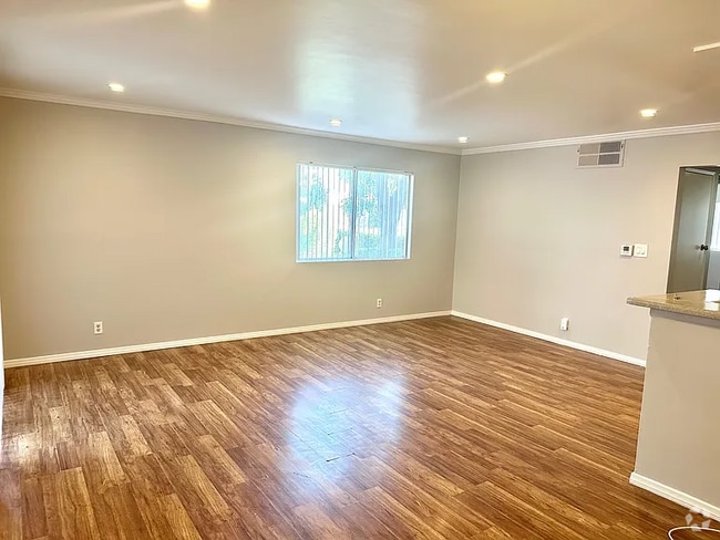 Building Photo - 13126 Bromont Ave Unit 11 Rental