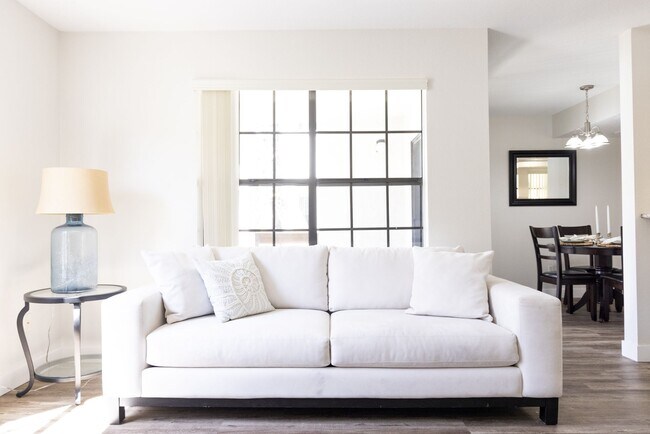 Photo - The Luxury You Deserve, At A Price You Can Afford. $500 Off Move In! Unit 149