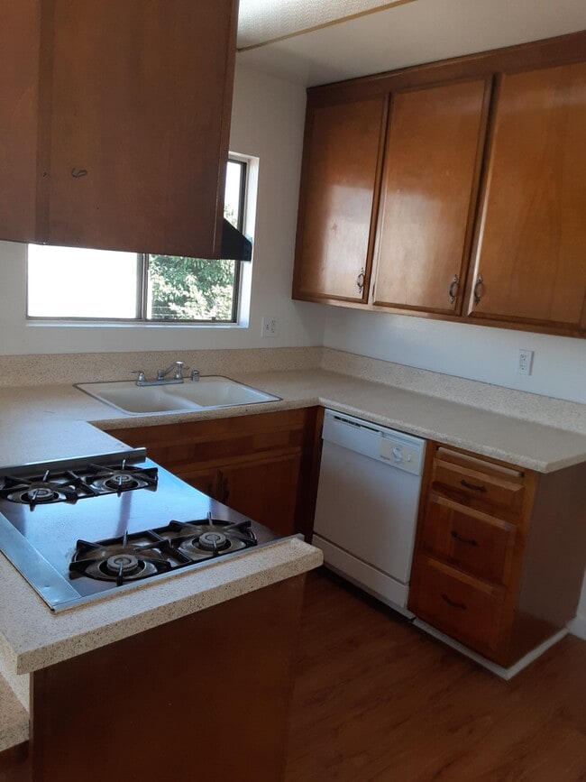 Photo - 112 S Delano St Unit 4