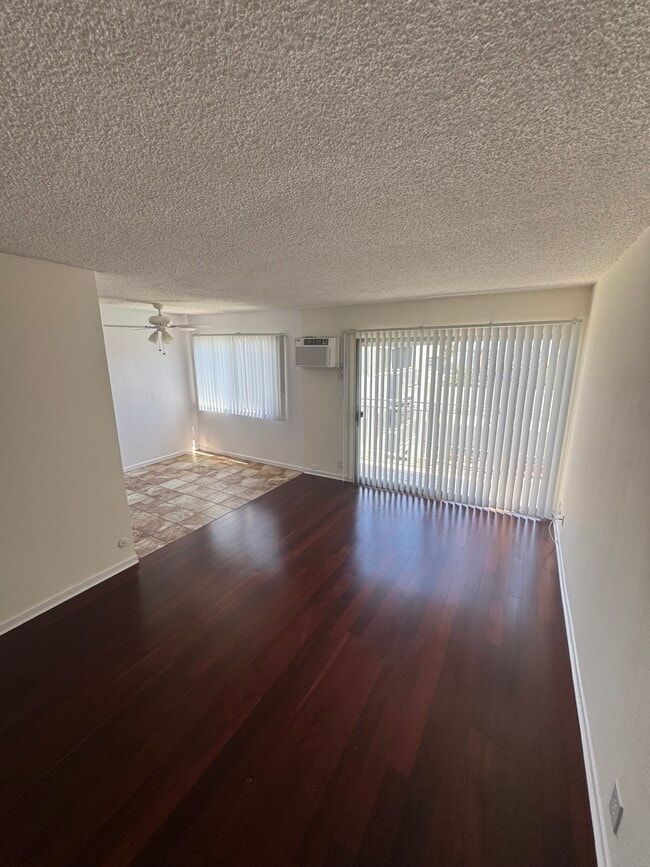 Photo - 1810 N Bronson Ave Unit 211