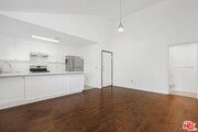 Photo - 1753 N Kenmore Ave