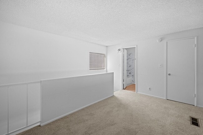 Photo - 18645 Hatteras St Unit 271