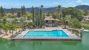 Photo - 1428 Camelot Dr
