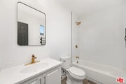 Bathroom - 672 E 119th St House