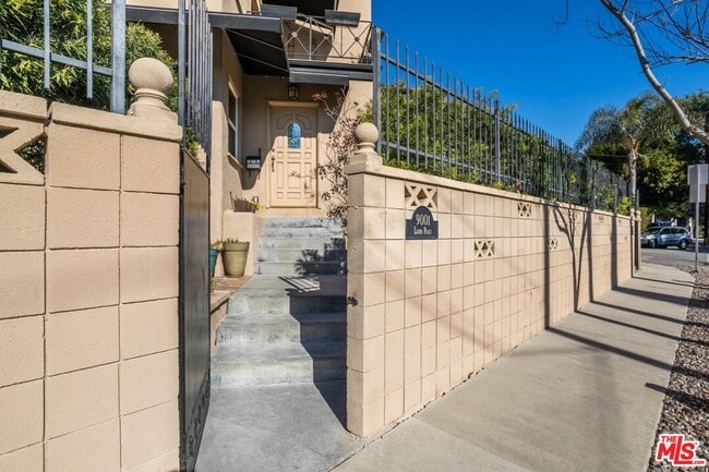 Photo - 9001 Lloyd Pl