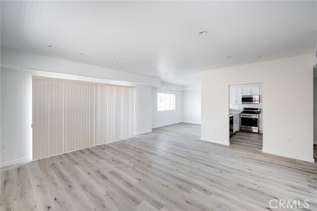 Photo - 14526 Hartland St Unit 307