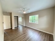 Photo - 5BD/2BA, Private Yard, Close to Campus!! House