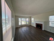 Photo - 1029 W 84th St House