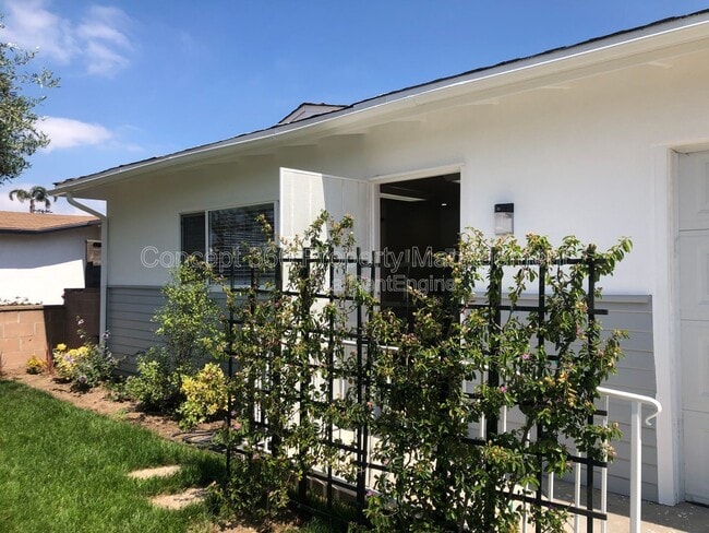 Photo - 3153 W 155th St