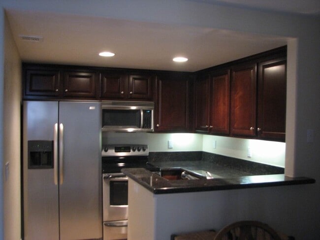 Kitchen - 3989 Nobel Dr Unit 358