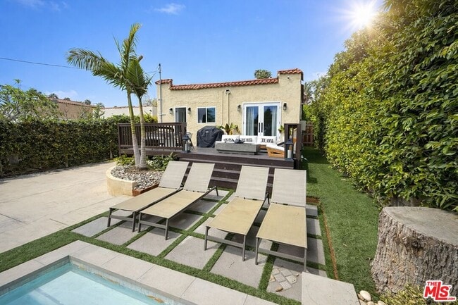 Photo - 1636 Courtney Ave