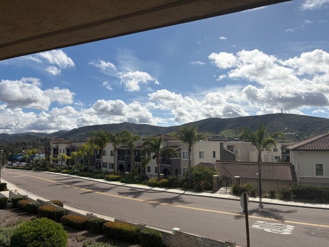 Photo - Beautiful corner condo in Lake San Marcos