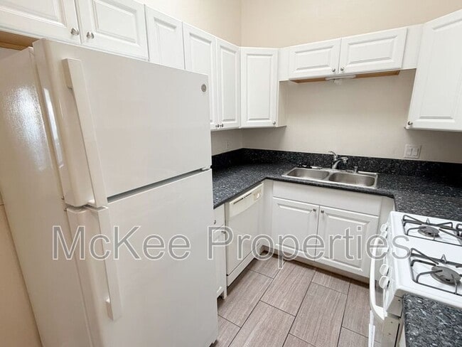 Photo - 3028 Juniper St Unit #4