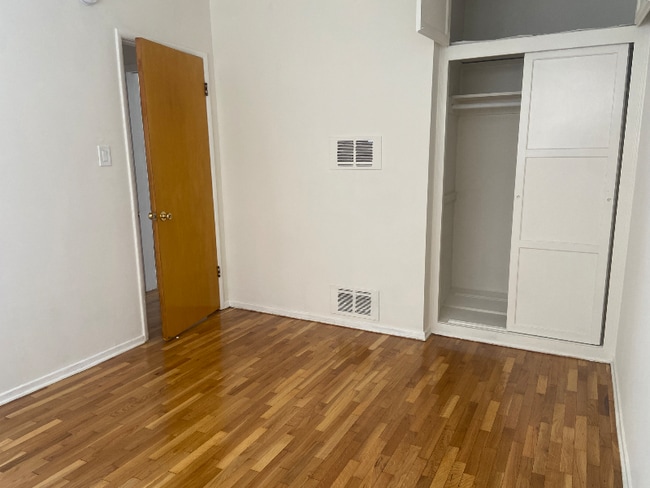 Photo - 1466 S Sherbourne Dr Unit Z4