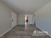 Photo - 1126 W Ovington St House