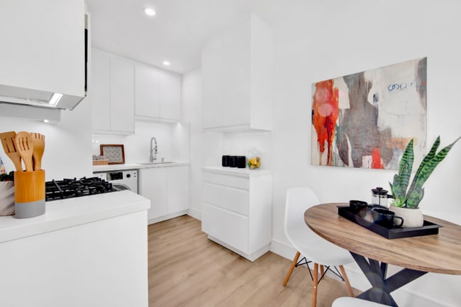 Photo - 2350 E Poppy St