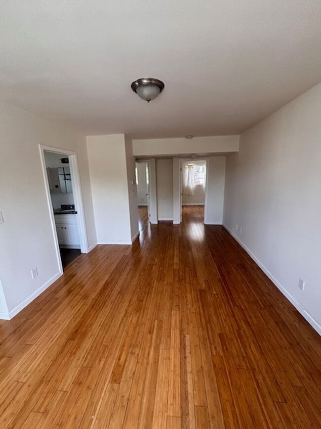 Photo - 1828-1828 Montrose St Unit 1