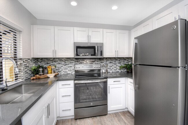 Photo - La Serena Apartments