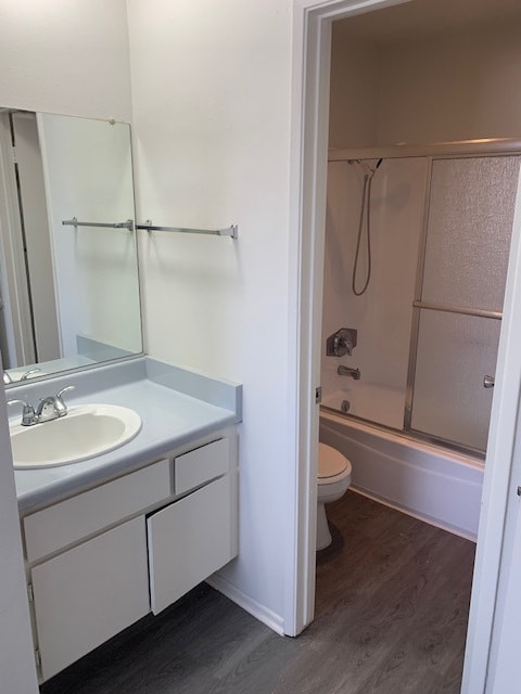 Photo - 5444 Bellingham Ave Unit Great1st Floor with Patio