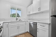 Photo - 7359 Louise Ave