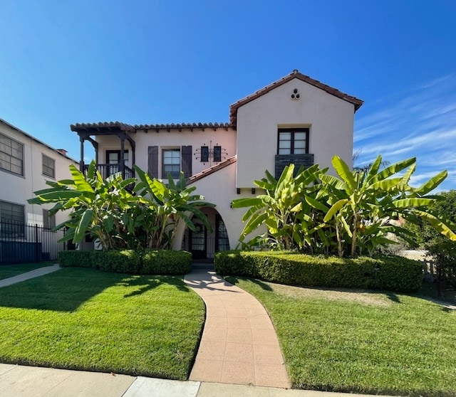 Beautiful Spanish Colonial building - 827 Belmont Ave Apartments Unit 827