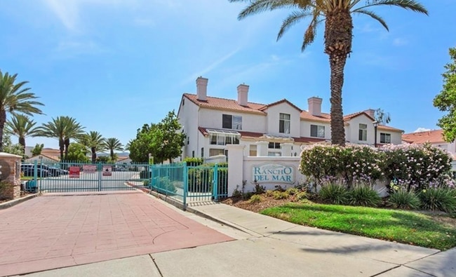 Rancho Del Mar Townhome in Central Temecul... - Rancho Del Mar Townhome in Central Temecul...