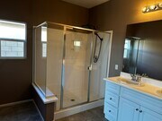 Master Bathroom - 83587 Moroccan Dr House