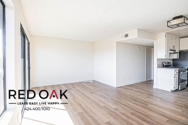 Photo - 11823 Victory Blvd Unit 214
