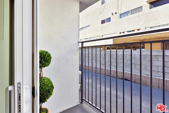 Photo - 5529 Bonner Ave Unit 2