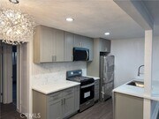 Photo - 754 N Shattuck Pl
