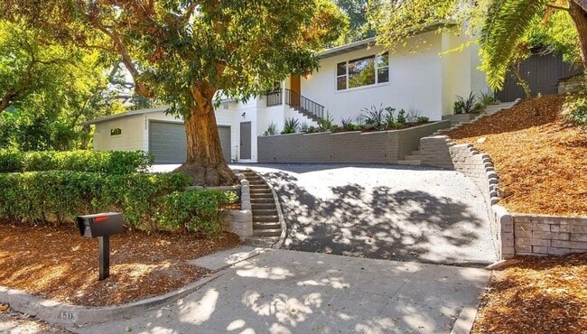 Photo - 1450 La Loma Rd