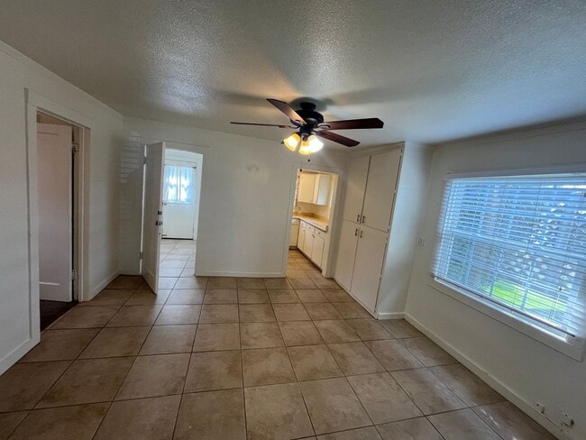 Photo - 360 E Foster Rd Unit 360 E. Foster Rd.
