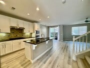 Photo - Beautiful 5bdrm in Riverbend House