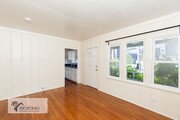 Photo - !!!QUAINT NORTHPARK COTTAGE 2 BEDROOM 1 BA... House
