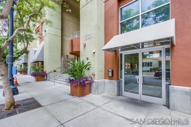 Photo - 1501 Front St Unit 326