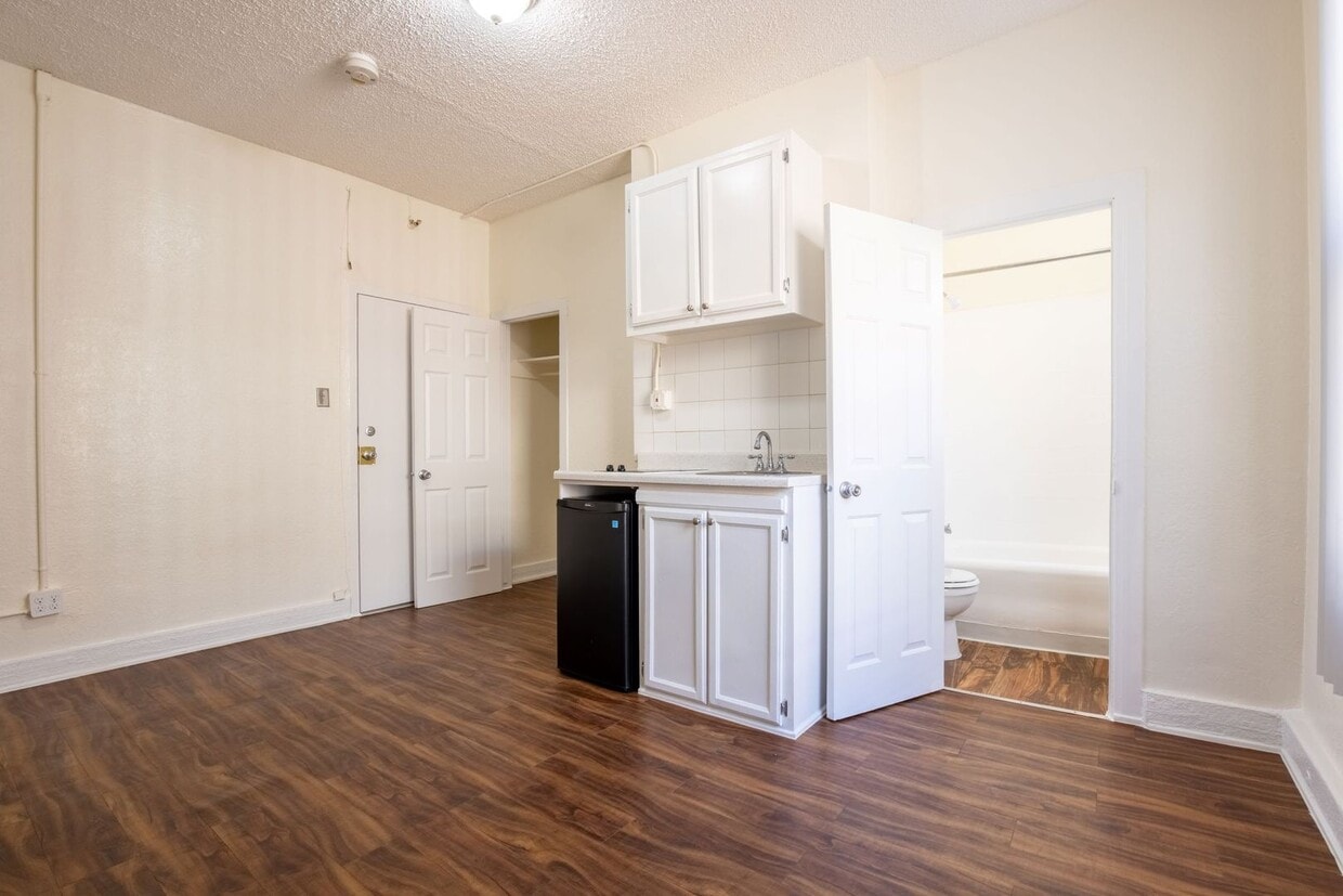 Floor Plan - 0 Bed/1 Bath B