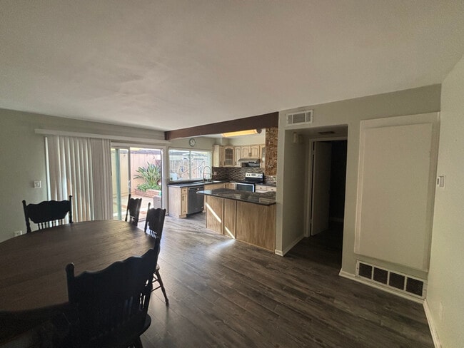 Photo - 662 Driftwood Ln