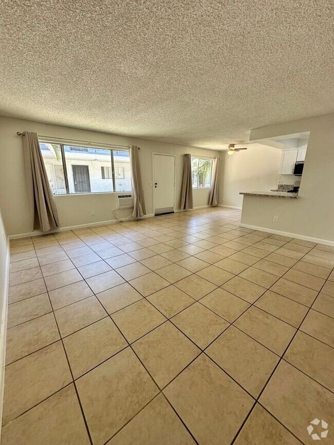 Building Photo - BEAUTIFUL 2 BD/1 BATH UNIT FOR RENT! Rental