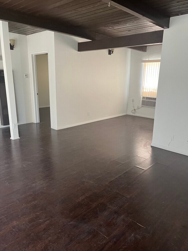 Photo - 12940 Burbank Blvd Apartments