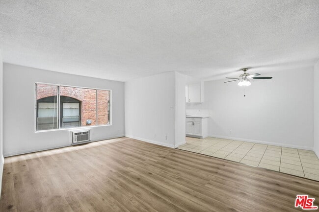 Photo - 4100 W 1st St Unit 206