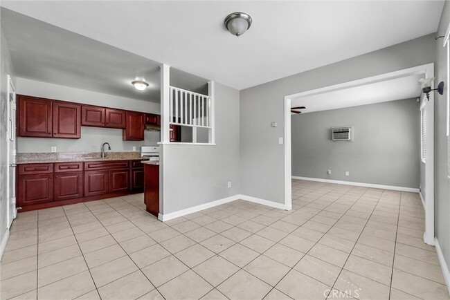 Photo - 9323 Sage Ave