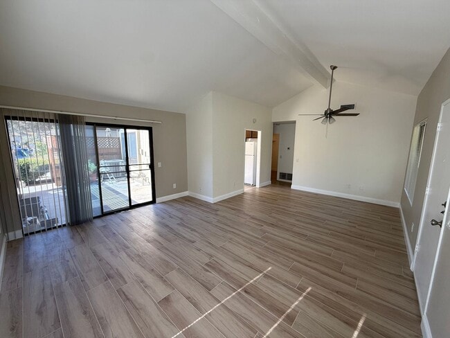 Photo - Remodeled 2-Bedroom Townhome in Tierrasant...