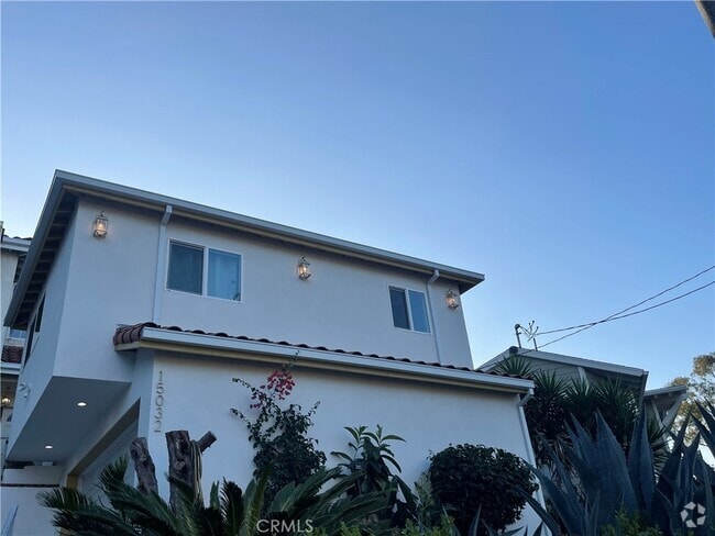 Building Photo - 15032 Valley Vista Blvd Unit 15032 Rental