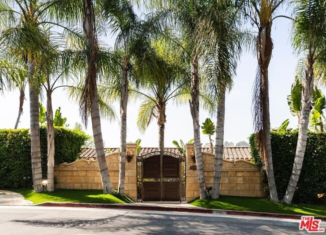 Photo - 10824 Chalon Rd