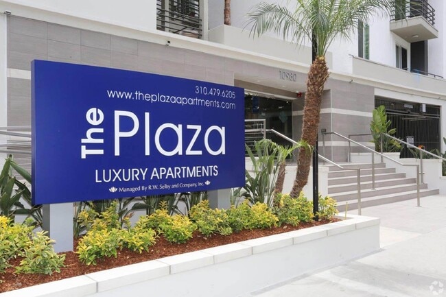 Photo - The Plaza Apartments