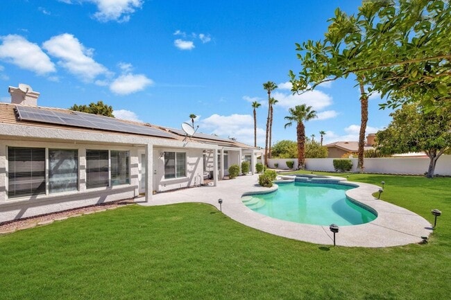 Photo - 47970 Vía Jardin