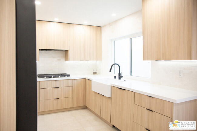 Building Photo - 48940 Desert Flower Dr Rental