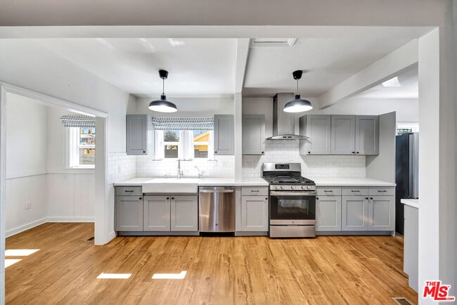 Photo - 10509 Wilsey Ave