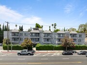 8155 Reseda Blvd - 8155 Reseda Apartments